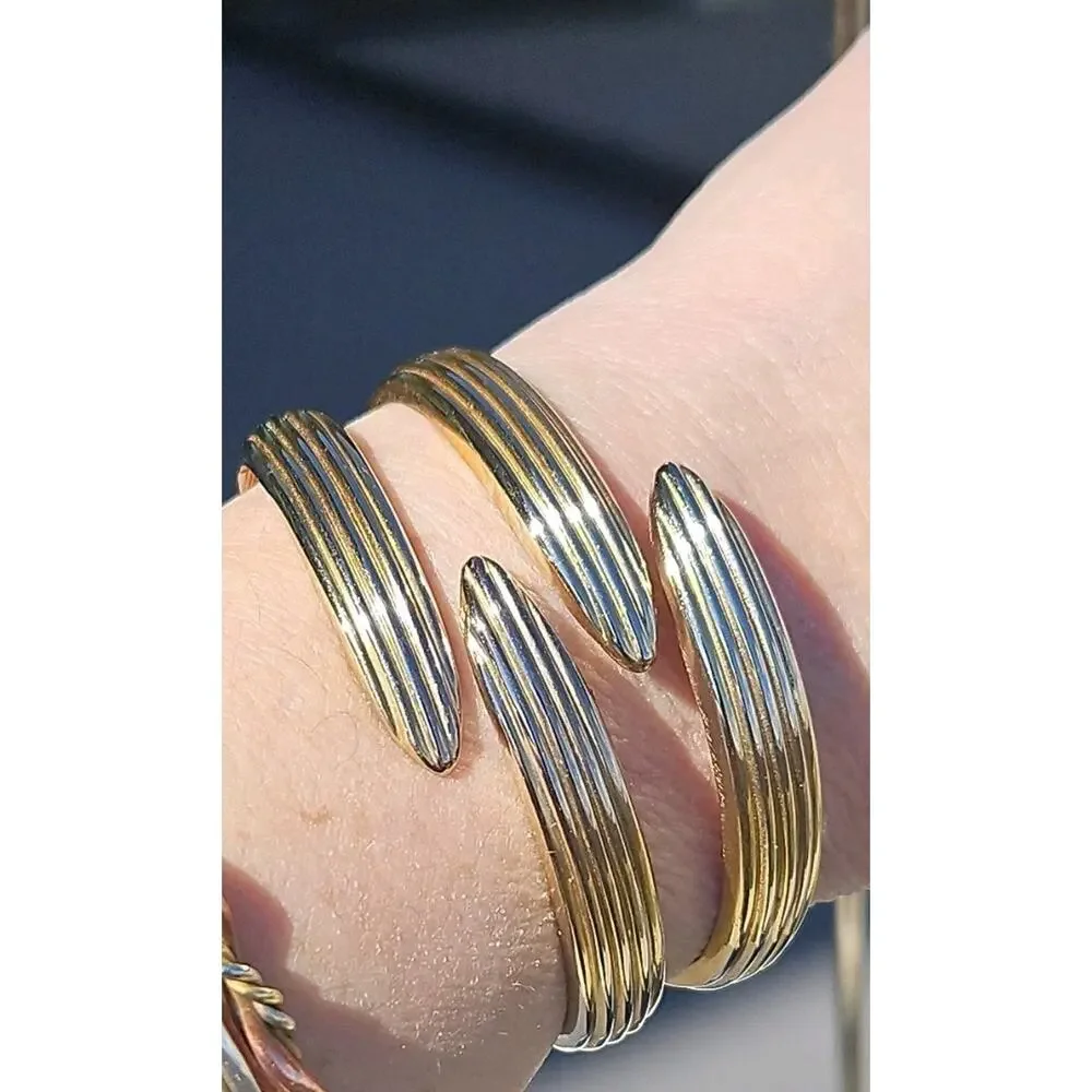 Vintage Gold Tone Hinged Cuff Grooved Design